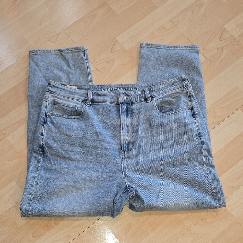 American Eagle Mom Straight Stretch Jeans Light Blue Size 16